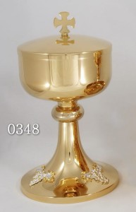 Puszka na podstawie 3 winogrona odlewy