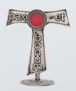 Relikwiarz Tau srebrzony patynowany