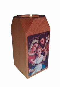 Świecznik drewniany ze Świętą Rodziną