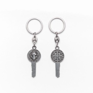 Św. Benedykt - brelok - satynowa powłoka