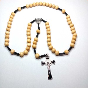 Różaniec - drewno jasny z benedyktem 