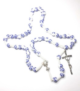 Różaniec ceramiczny - Niebieskie kwiatuszki