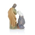 Tył postaci Maryi i Józefa w kolorowych szatach