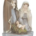 Modląca się Maryja i Dzieciątko w żłóbku – zbliżenie