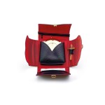 Bursa z cyborium IHS w skórzanym etui – 11 × 11 × 4 cm