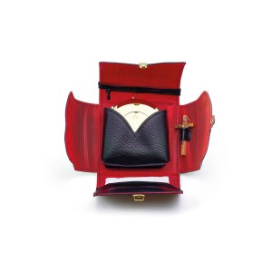 Bursa z cyborium IHS w skórzanym etui – 11 × 11 × 4 cm